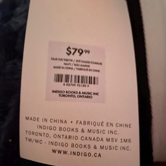 NWT Navy Indigo Faux Fur Throw - Picture 5 of 5